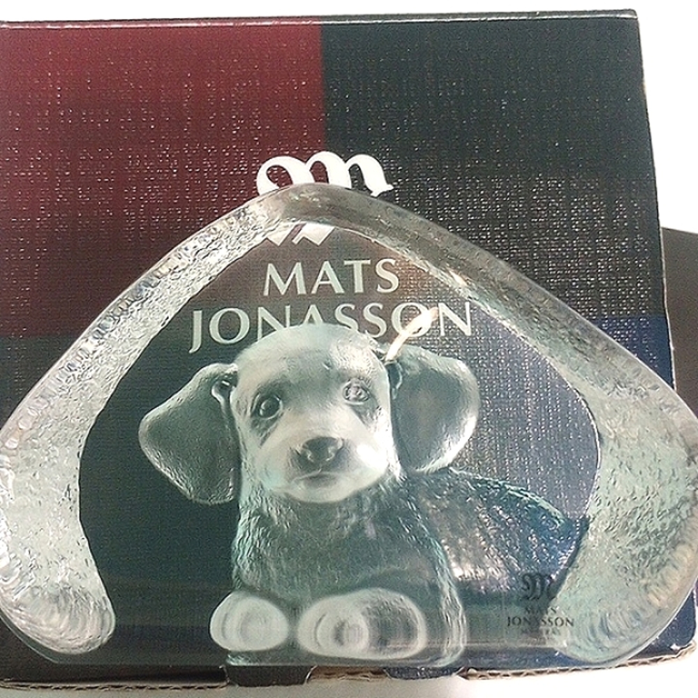 Mats Jonasson Maleras Pup Crystal Glass Art